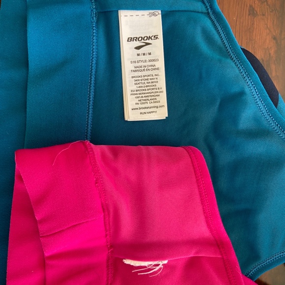 TWO Brooks Moving Comfort pullover racer-back sports bras - Picture 4 of 4